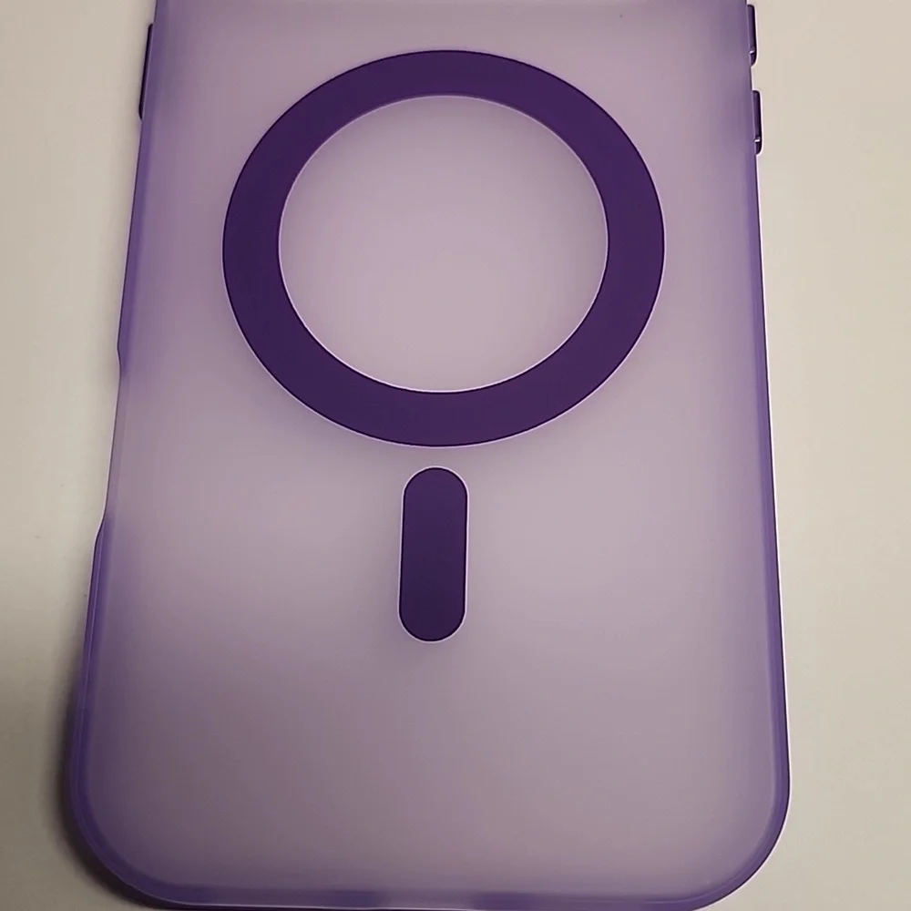 Brand new Apple IPhone 17 Pro Max Magnetic Translucent Silicone Phone case